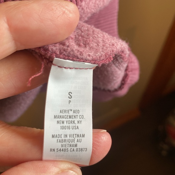 Aerie NWT Oversized Burgundy Long Sleeve Breast Pocket Cotton Blend Size Small - Picture 11 of 13